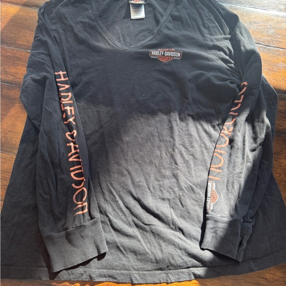 Harley-Davidson Tops - Harley-Davidson Black Long Sleeve Womens V-neck Tee- Size 1X